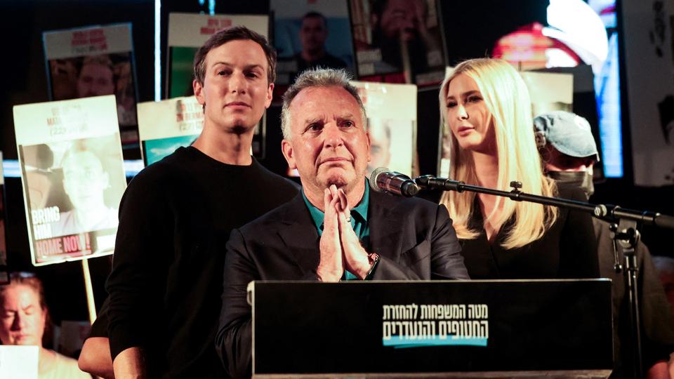 Loben die Rolle von US-Präsident Trump beim Gaza-Deal: Jared Kushner, Steve Witkoff und Ivanka Trump (v. l.) | REUTERS Steve Witkoff in Tel Aviv