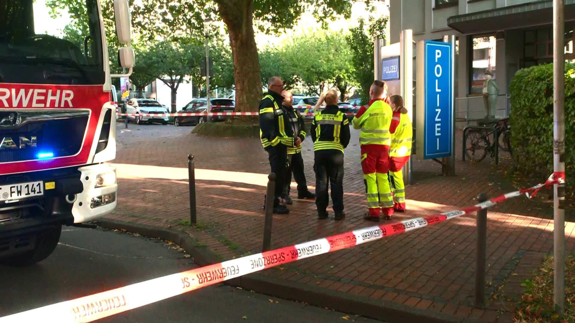 Entwarnung nach gesperrter Polizeiwache - Unbekannte Substanz gefunden