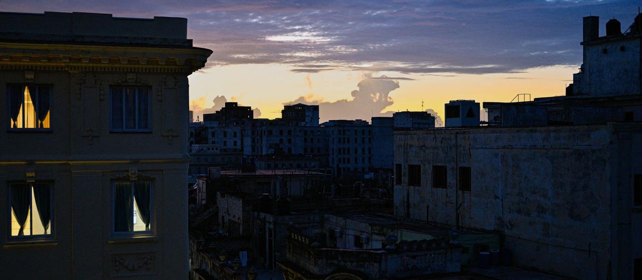 Häuser im Dunkeln in Havanna
