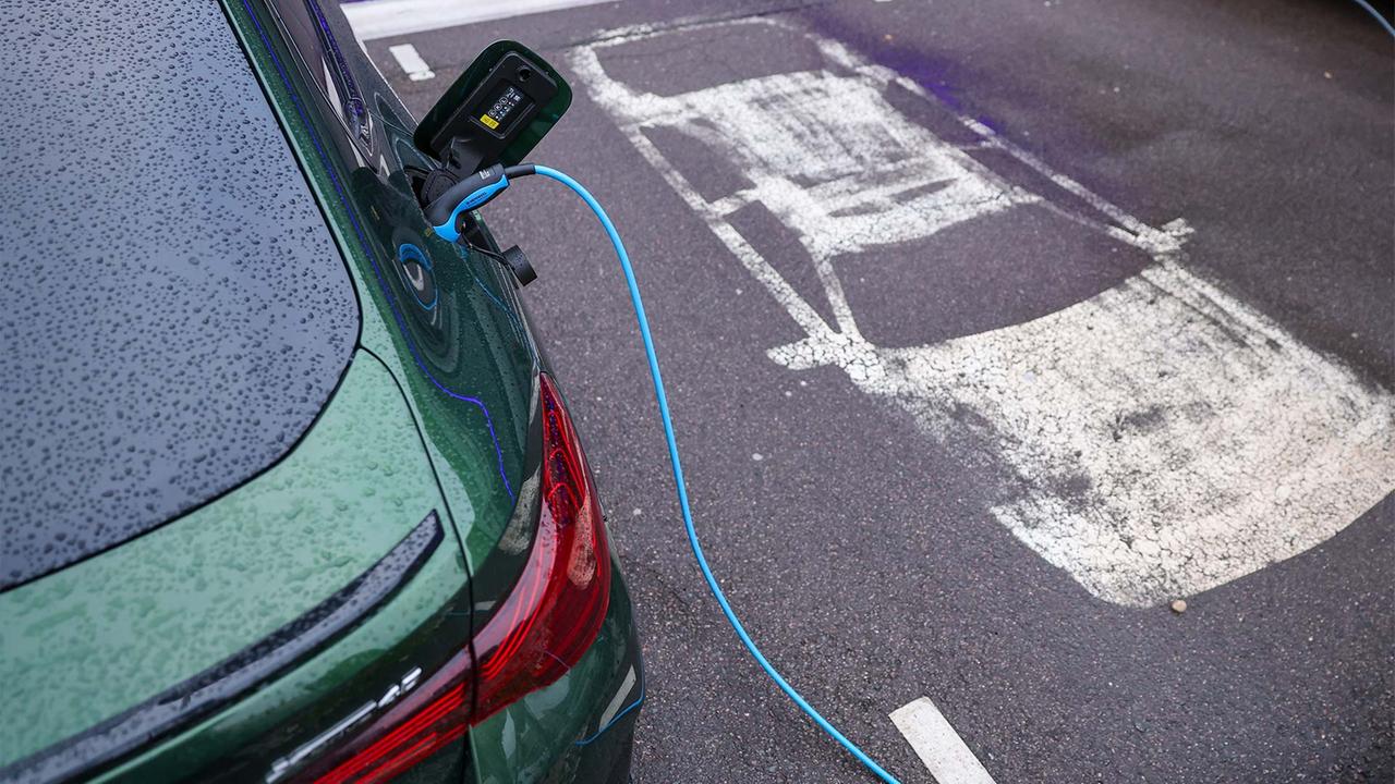 Bund fördert E-Ladepunkte in Mehrparteienhäusern