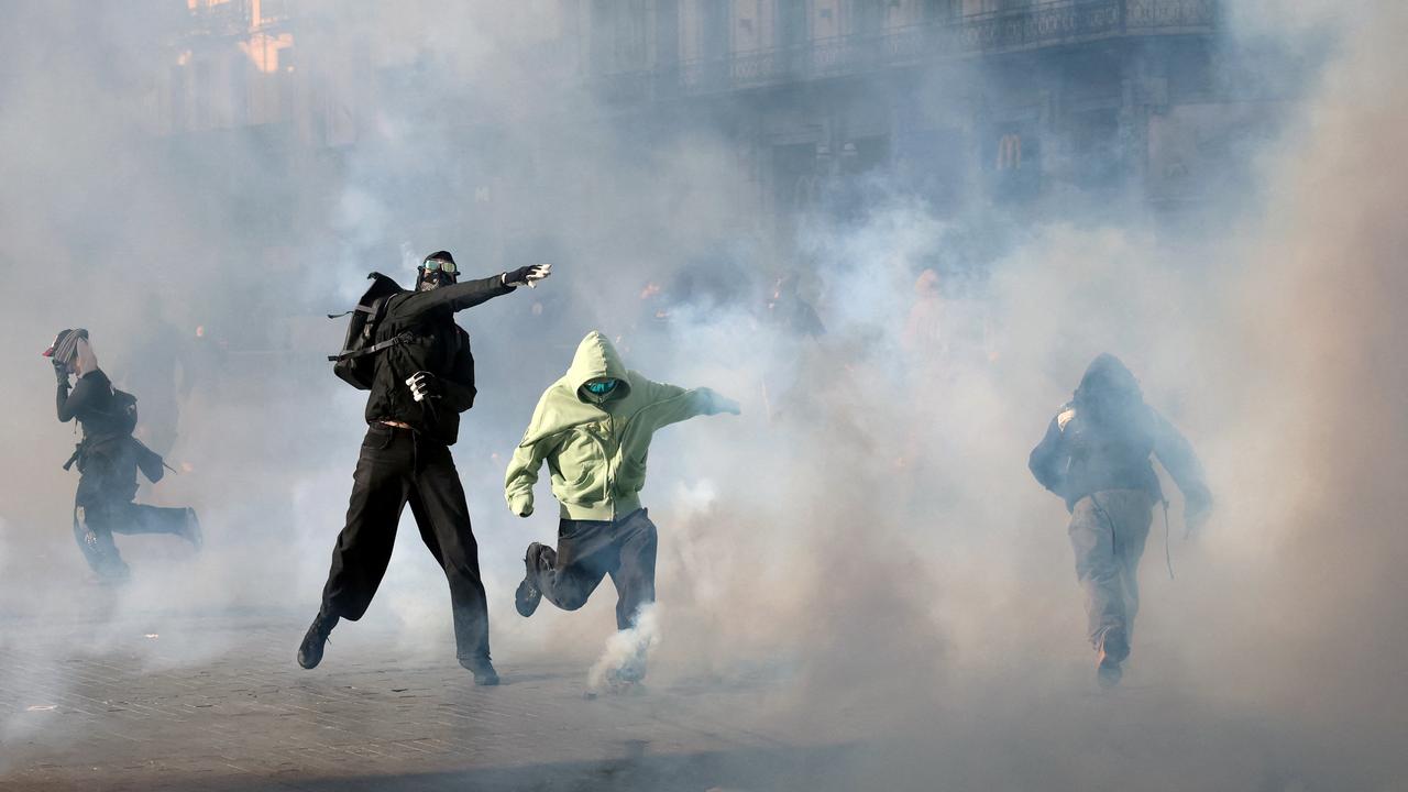 Ausschreitungen bei Protesten gegen Bildungsreformen in Brüssel