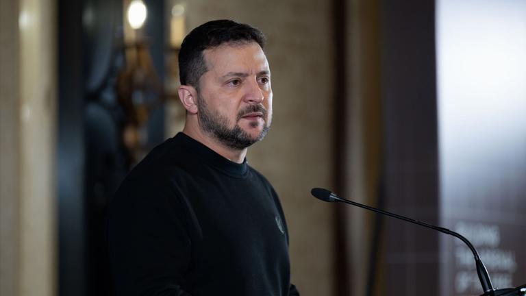 Wolodymyr Selenskyj an einem Sprechpult (aufgenommen am 29. September 2023)