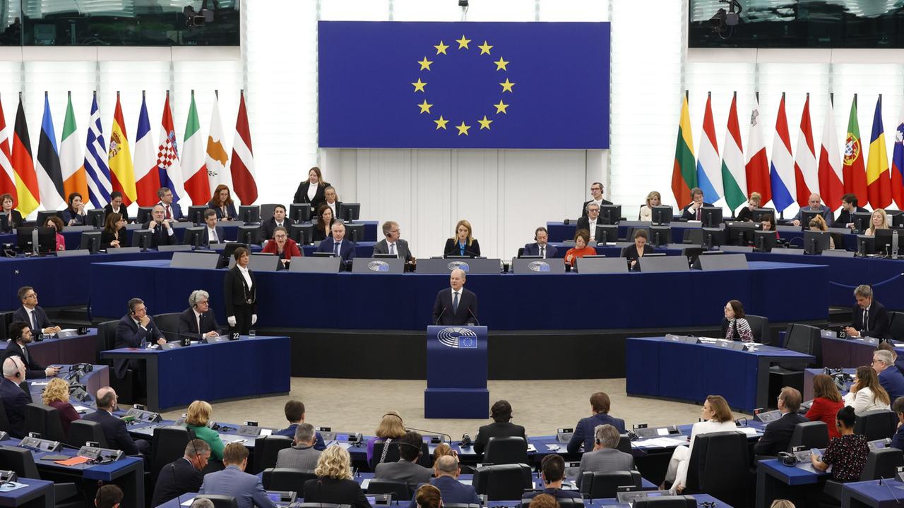 scholz-eu-parlament-100.jpg