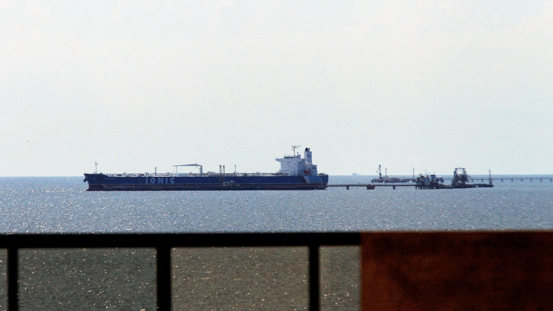 Blick auf �ltanker vor der K�ste Venezuelas | REUTERS