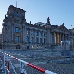 Absperrzäune vor dem vor dem Reichstagsgebäude (Archivbild)