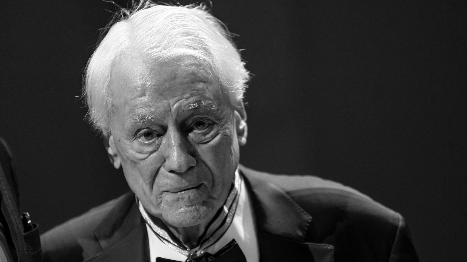 Eine Nahaufnahme des Filmemachers und Autors Alexander Kluge | Fabian Sommer/dpa