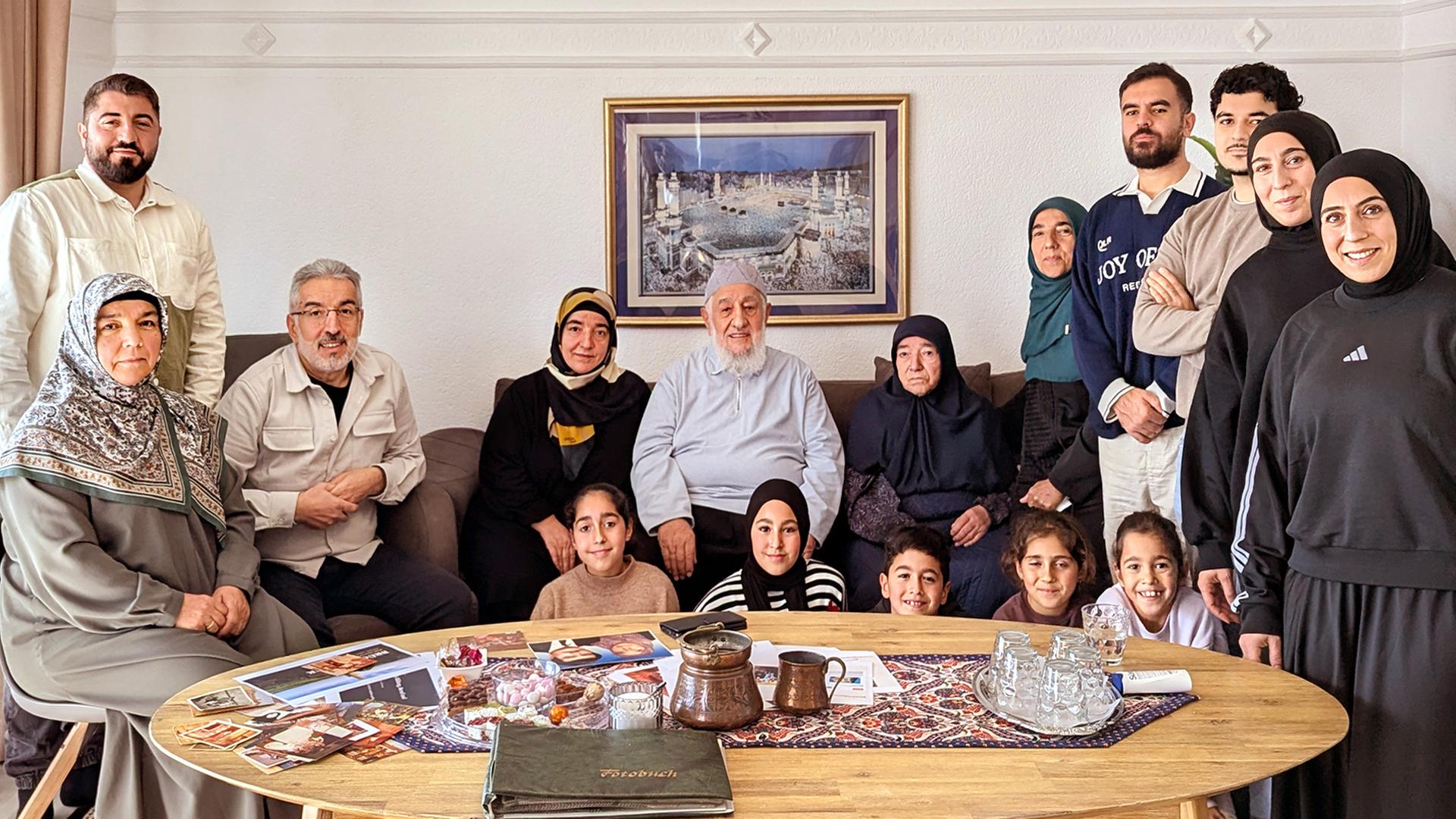 Opa kam als türkischer Gastarbeiter: Die Familiengeschichte der Çetinkayas