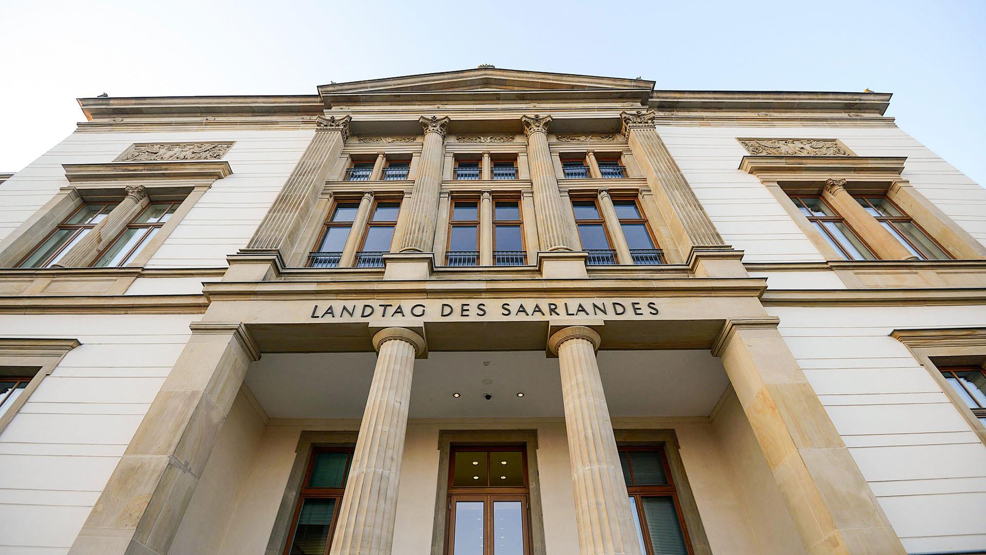 Saar-Landtag diskutiert über Sicherheit im Land und Inklusion an den Schulen