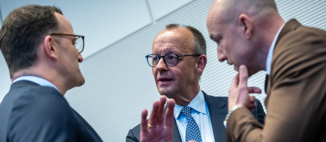 Jens Spahn (von links), Friedrich Merz und Alexander Hoffmann