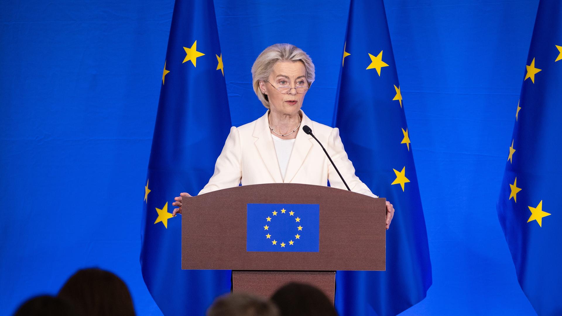 Zollstreit: Von der Leyen will Trump am Sonntag treffen