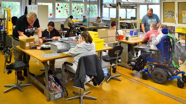 Blick in die AWo-Werkstatt für behinderte Menschen in Sprockhövel.