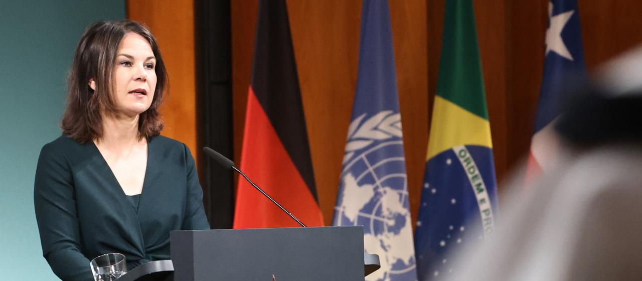 Bundesaußenministerin Baerbock spricht beim Auftakt des Petersberger Klimadialogs