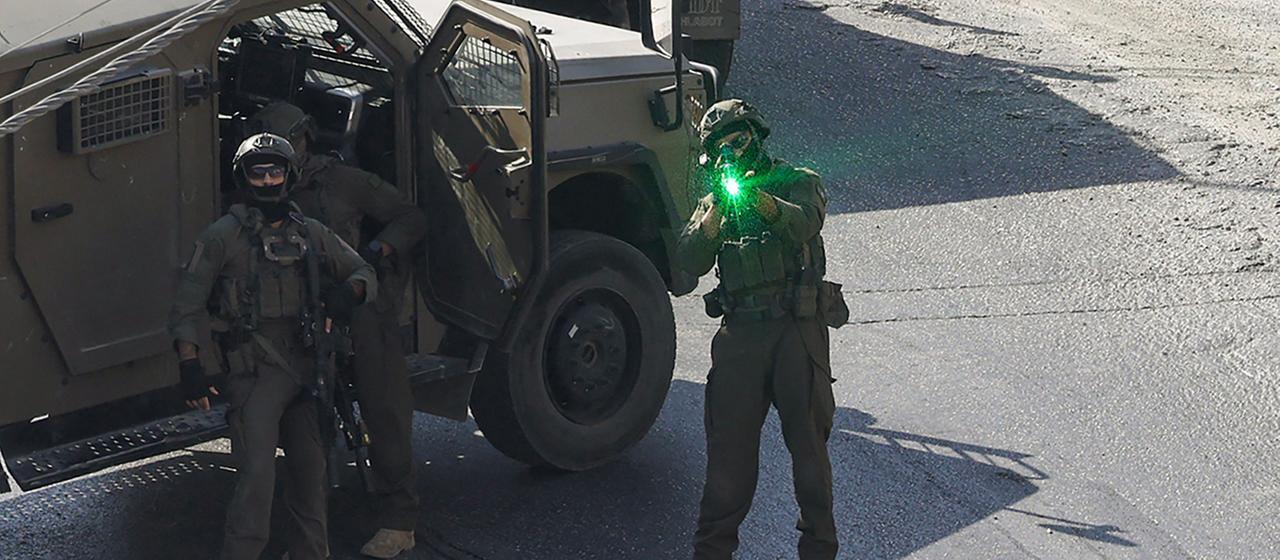 Israelische Soldaten patrouillieren im Westjordanland