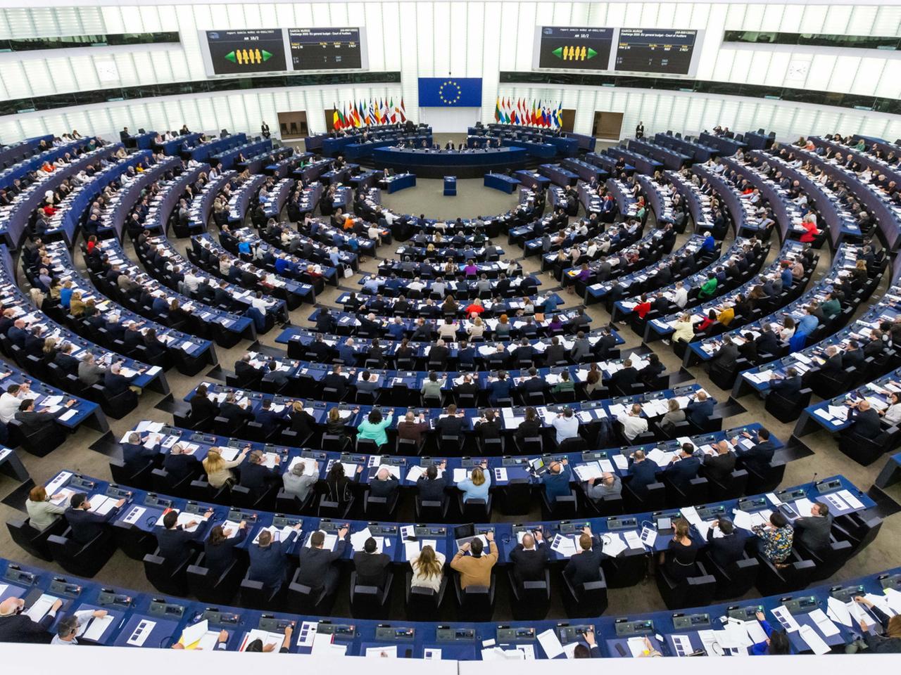 EU-Parlament stellt weltweit ersten KI-Gesetzentwurf vor
