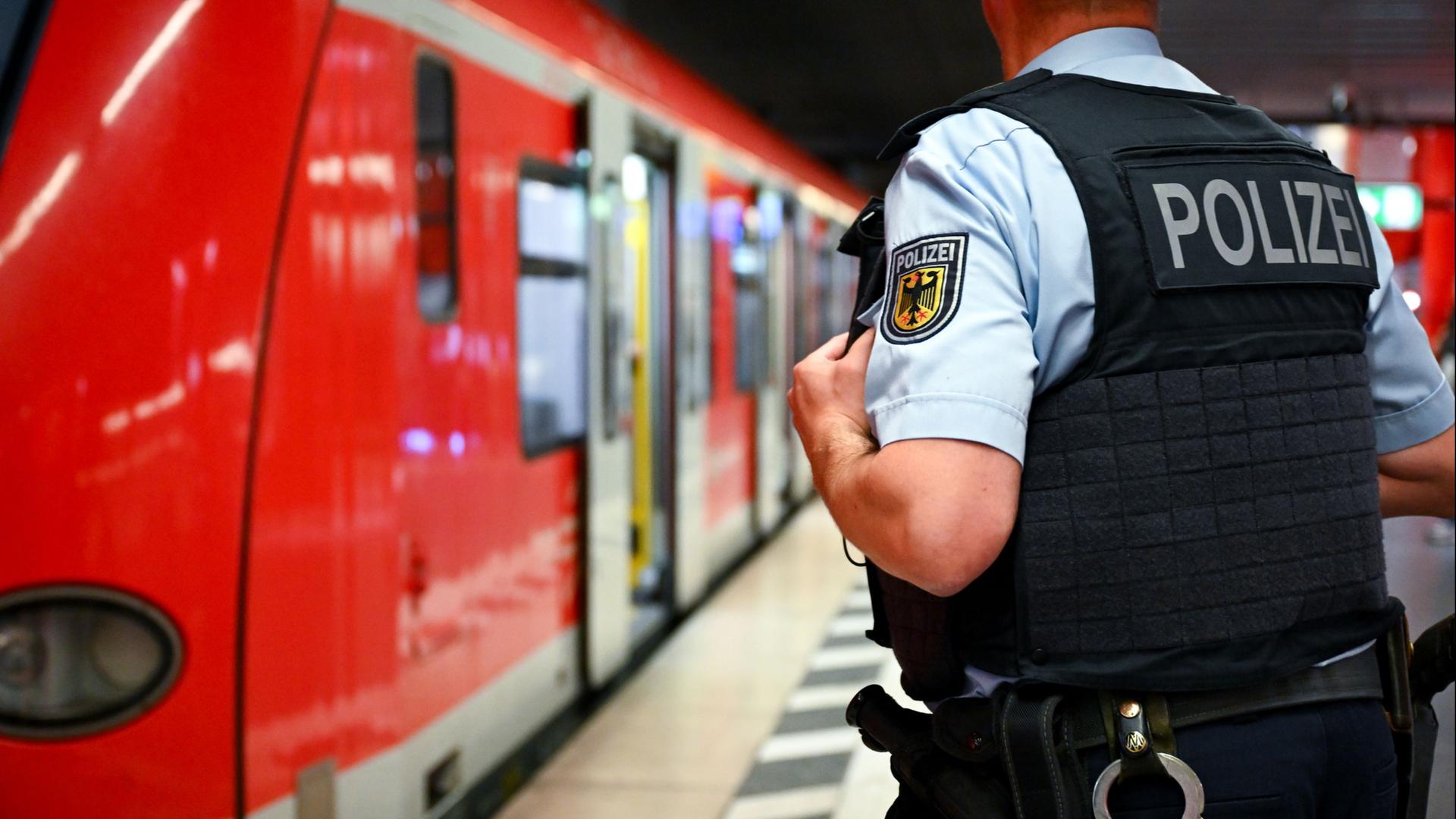 Bahn setzt neues Alkoholverbot stufenweise an Bahnhöfen um