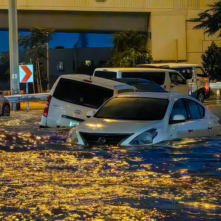 Wettermanipulation "Cloud Seeding" lste Unwetter in Dubai nicht aus |  tagesschau.de