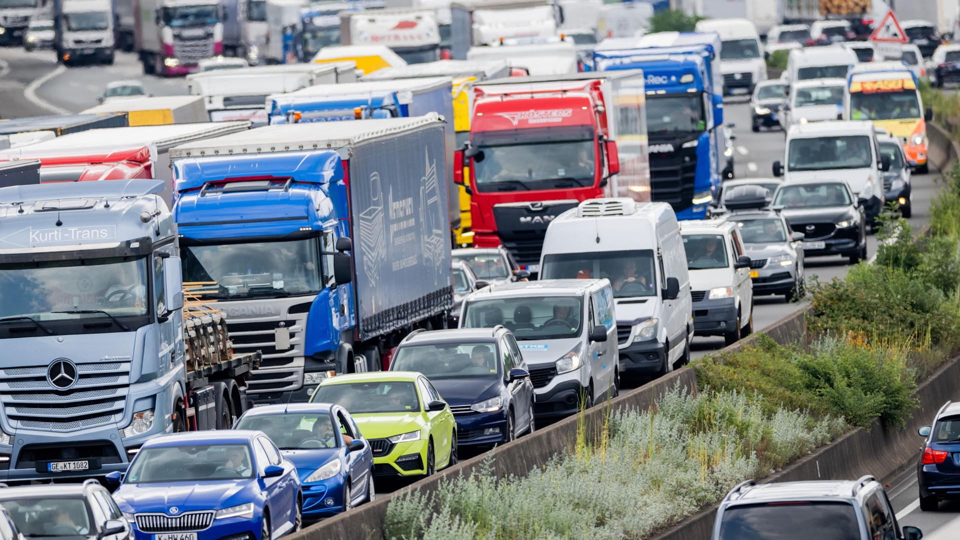 ADAC: Mehr Staus in den Sommerferien 2026