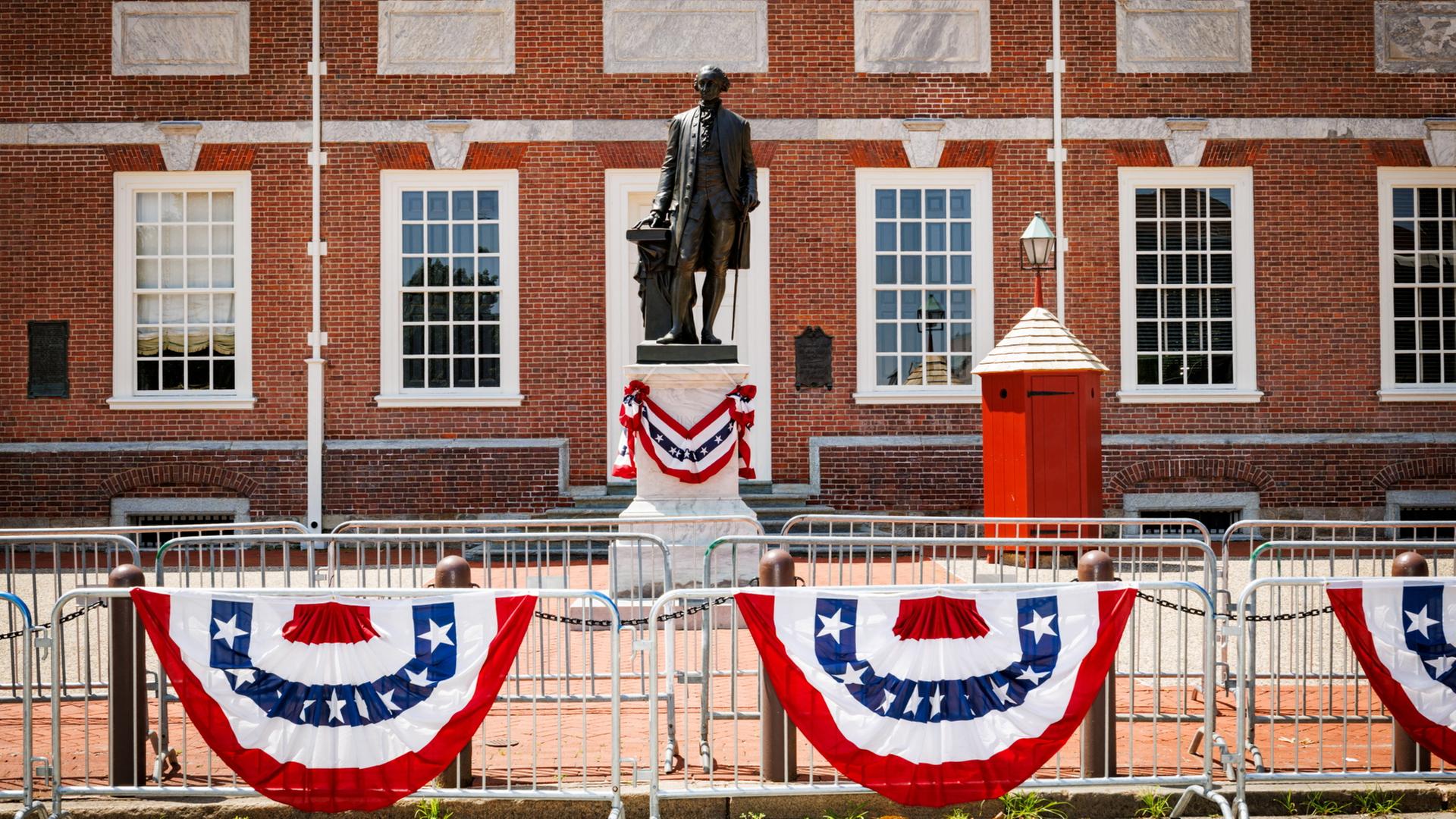 Eine Statue von George Washington in Philadelphia. | REUTERS