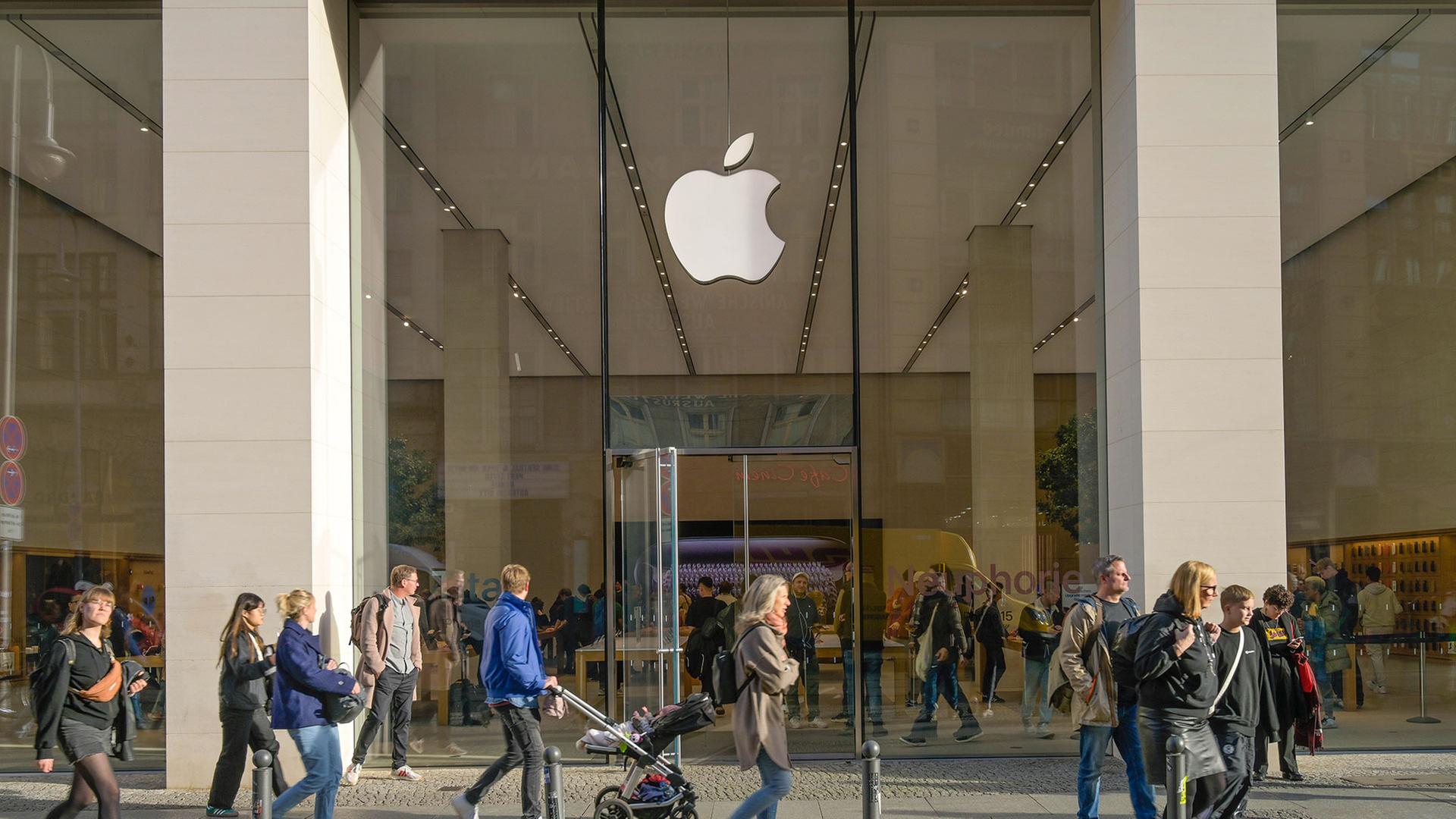 Apple-Store in Berlin | picture alliance / Schoening