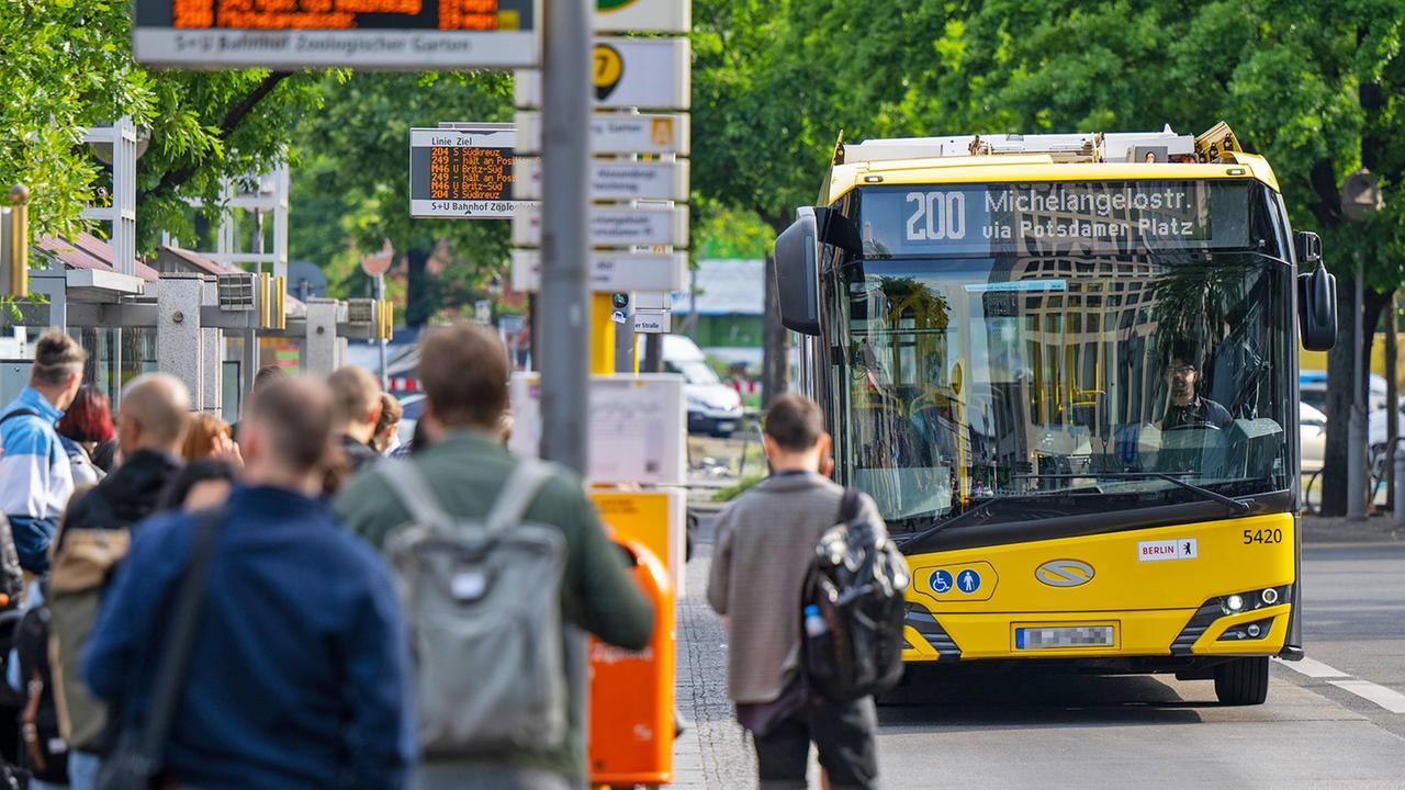 [Berlin] BVG testet Abkehr vom festen Fahrplan bei Bus und Bahn ab 1. Juli 2024 Ausland