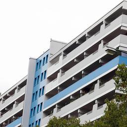 Blick auf einen Häuserblock in Berlin