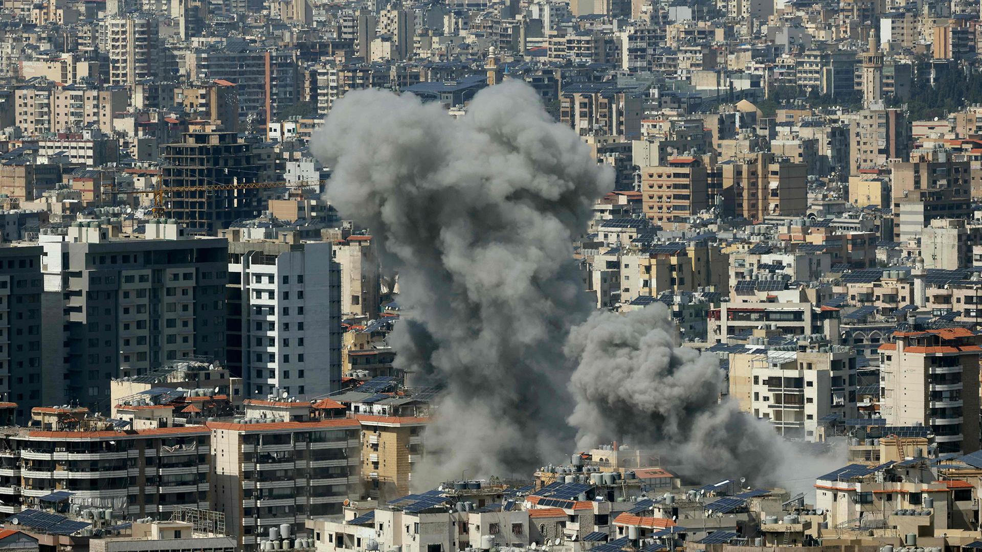 Rauch in den südlichen Vororten Beiruts. | AFP