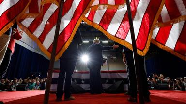 Trump feiert seinen Sieg in Iowa