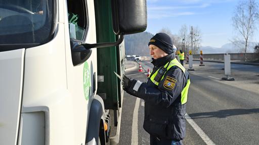 Speditionen schleusen illegale Lkw-Fahrer ein