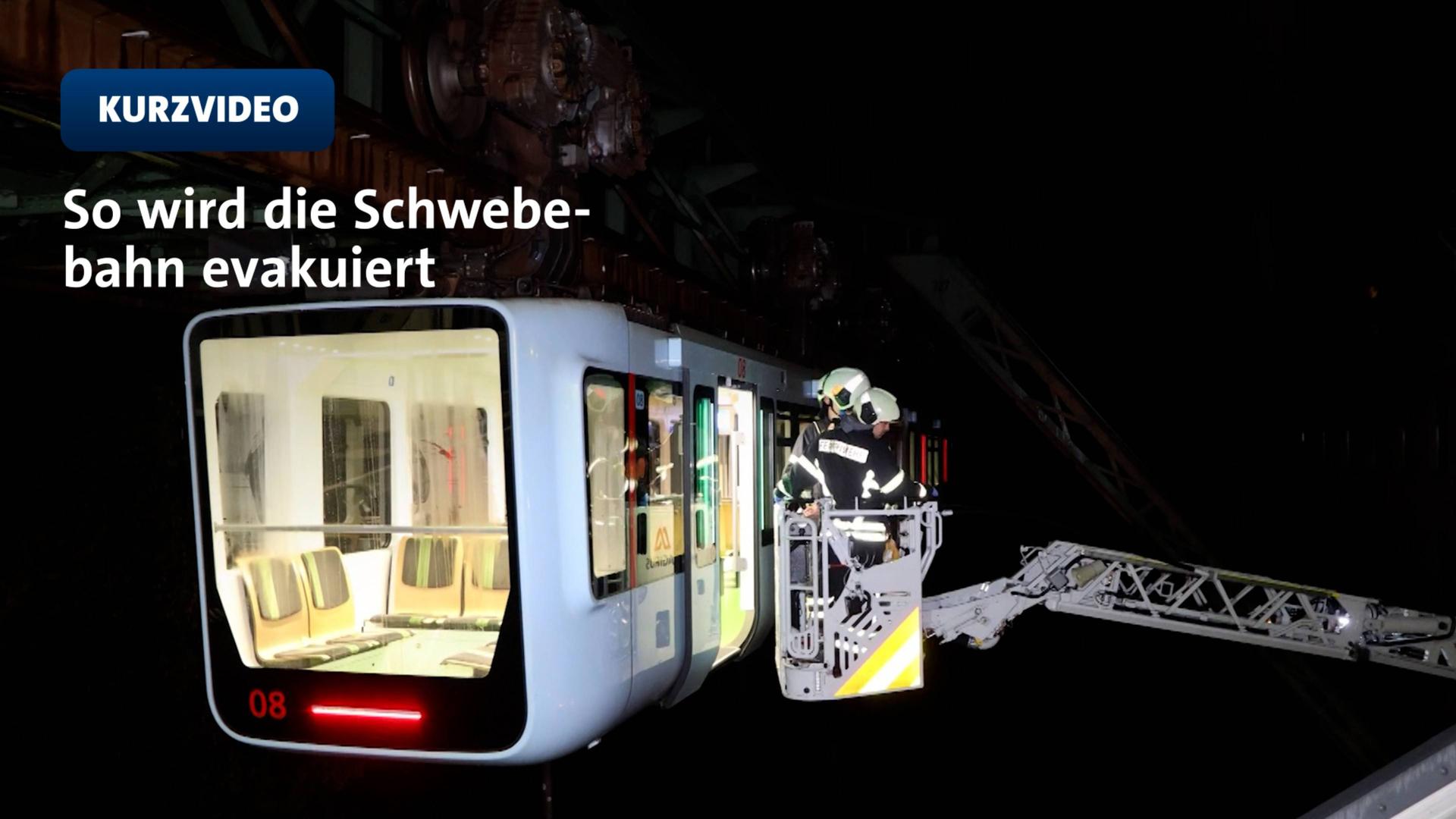 Wuppertaler Schwebebahn bleibt stecken