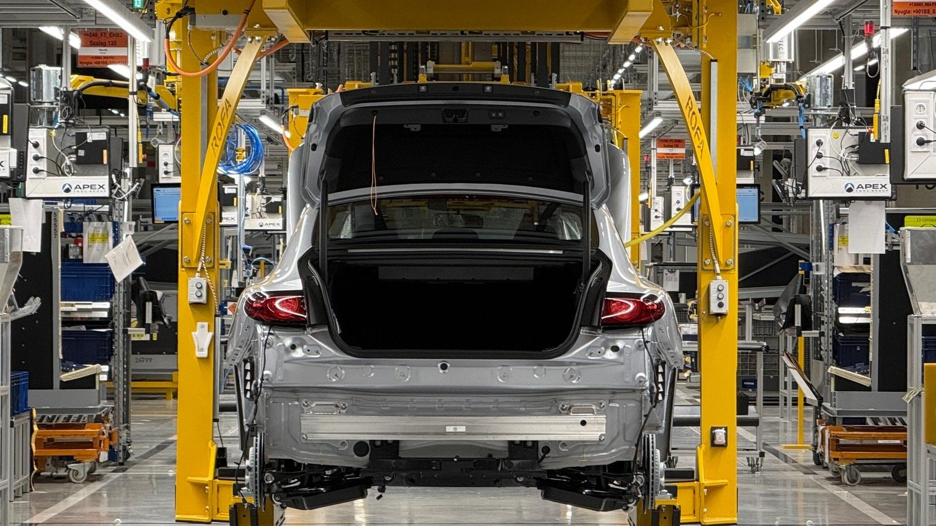 40-Stunden-Woche bei gleichem Lohn: Was bringt die Forderung von Stihl, Mercedes und Co. der Industrie?