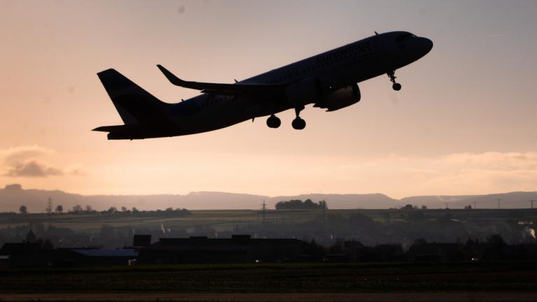 Ein Flugzeug des Typs Airbus A320 Neo der Fluggesellschaft Eurowings