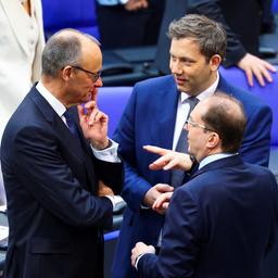 Friedrich Merz (links), Lars Klingbeil (Mitte) und Alexander Dobrindt (rechts) Archivbild vom 25.03.2025