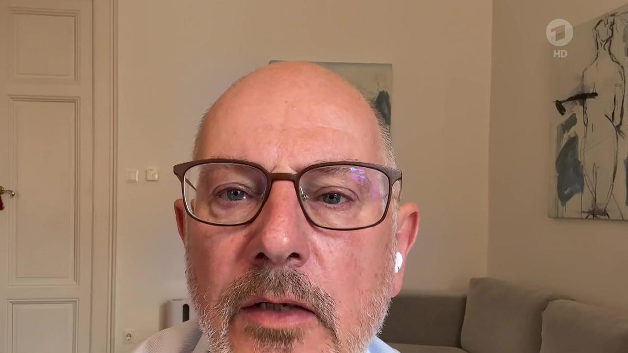 Nikolaus Neumaier, ARD Wien, zum Brand in einem Nachtklub in ...