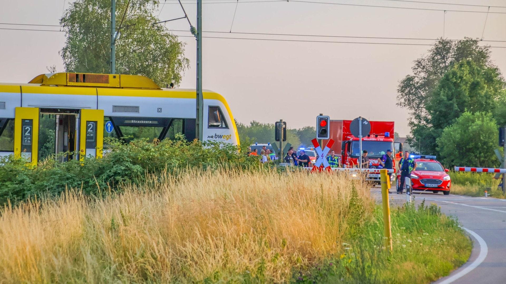 ベルリン近郊で列車事故：閉鎖された踏切を越えようとした自転車利用者が死亡