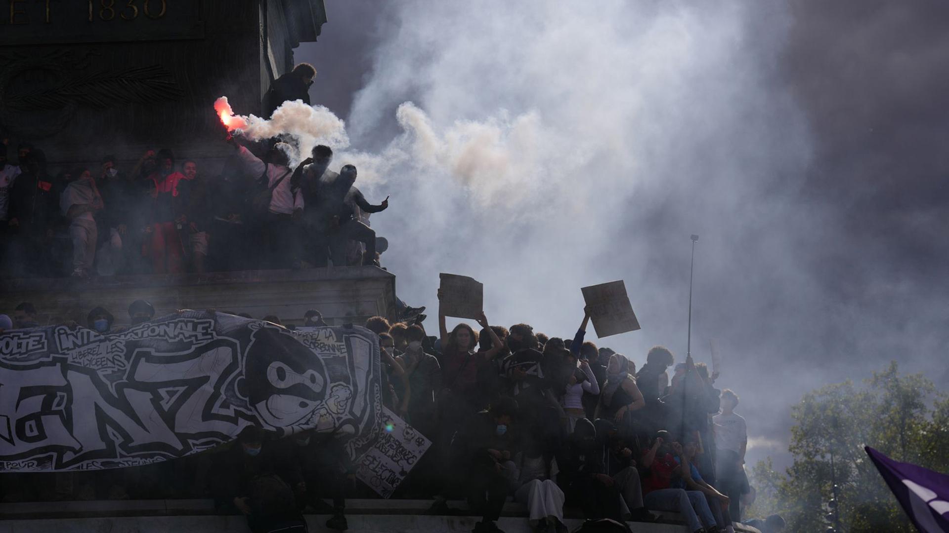 Neue Schülerproteste: Wie ein Brandbeschleuniger in Frankreichs Krise