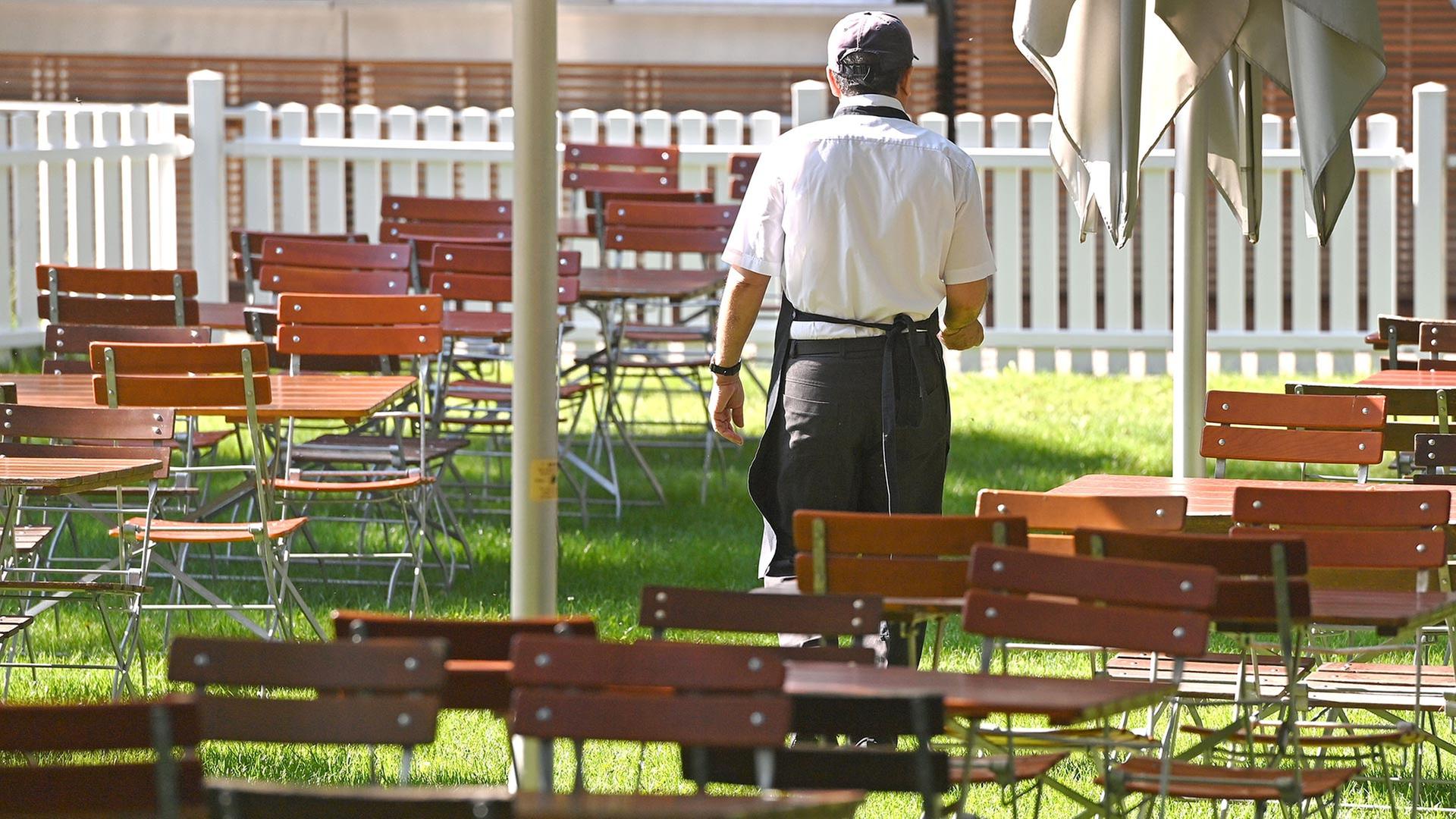 Umsatz im Gastgewerbe sinkt - vor allem bei den Gastronomen