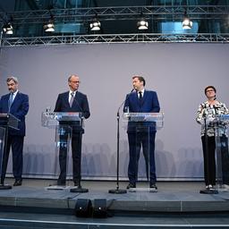 Markus Söder, Friedrich Merz, Lars Klingbeil und Saskia Esken bei der Pressekonferenz zum Koalitionsvertrag am 9.4.25