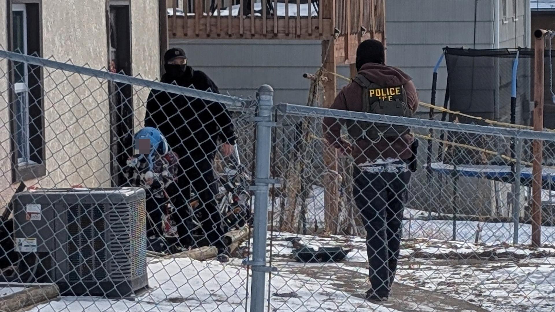 US-Einwanderungsbehörde ICE nimmt mehrere Kinder fest US-Einwanderungsbehörde ICE nimmt mehrere Kinder fest