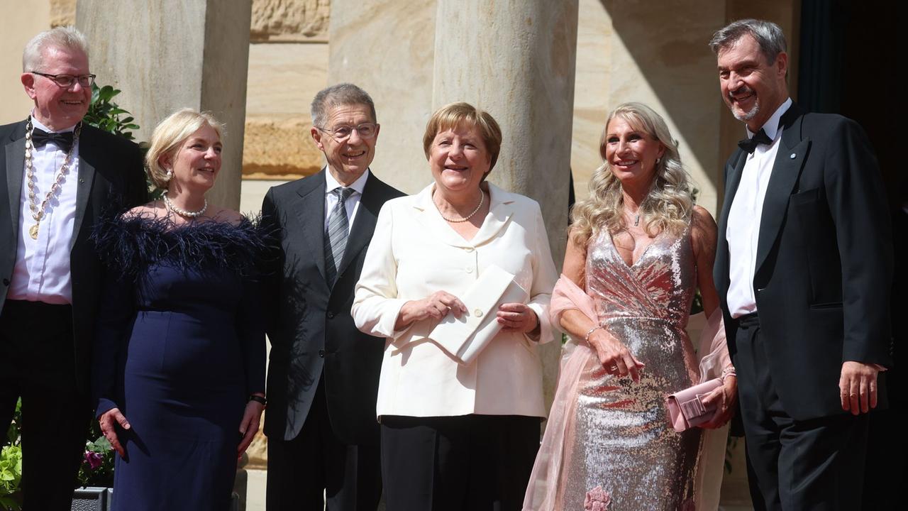 Viel-Prominenz-in-Bayreuth-Richard-Wagner-Festspiele-er-ffnet