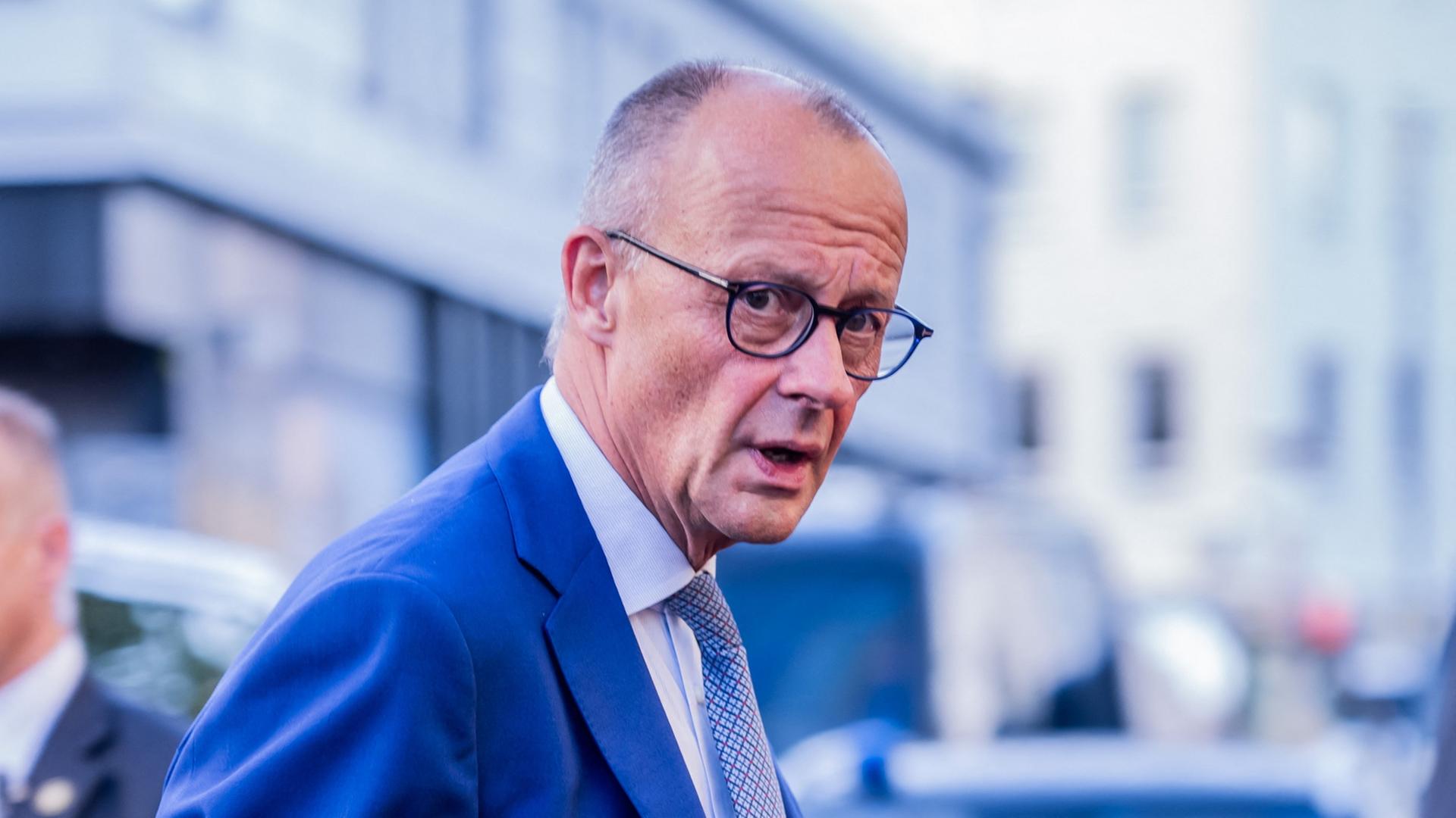 Rückendeckung für Merz - aber die Debatte reißt nicht ab