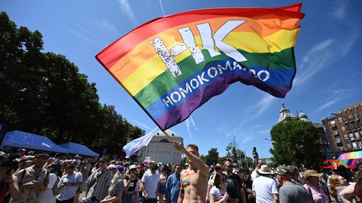 Ungarn kippt Anti-LGBTQ-Gesetz