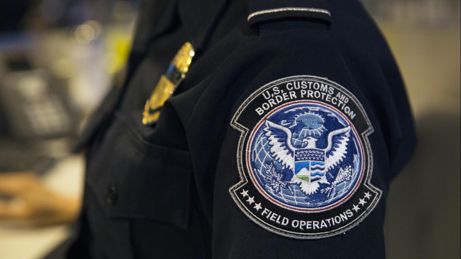 Abzeichen eines Beamten der US Customs and Border Protection | dpa-tmn