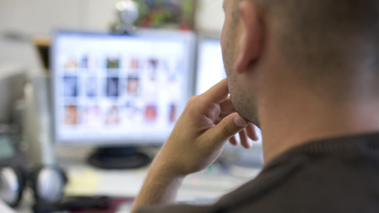 Kindesmissbrauch im Darknet: Polizei löscht strafbare Bilder nicht | tagesschau.de
