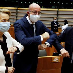 EU-Kommissionschefin von der Leyen und Ratspräsident Michel im EU-Parlament