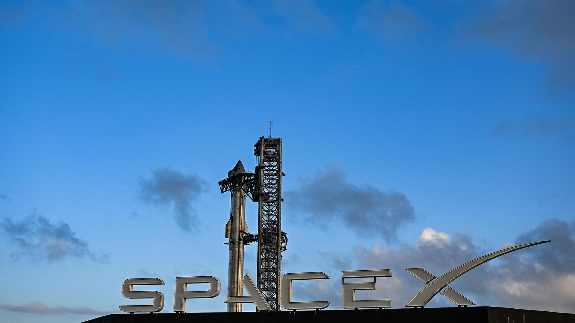 Ein SpaceX-Raumschiff steht auf der Startrampe von der Starbase in Boca Chica (Brownsville, Texas). (Archivbild: 17.11.2024) | AFP