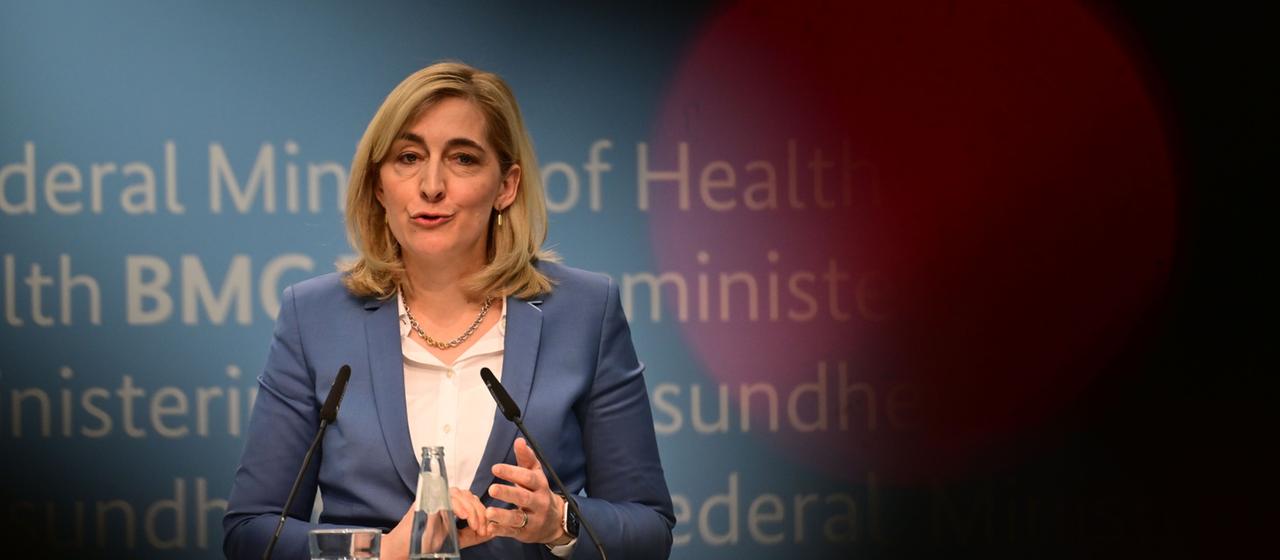 Warken konkretisiert Pläne für Milliarden-Einsparungen