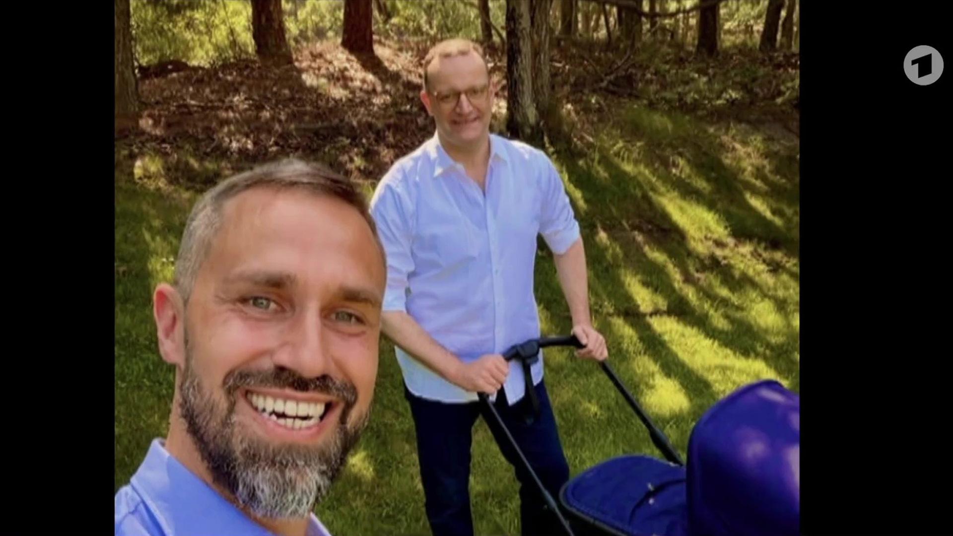 Vaterschaft von Spahn löst Diskussion über Leihmutterschaft aus