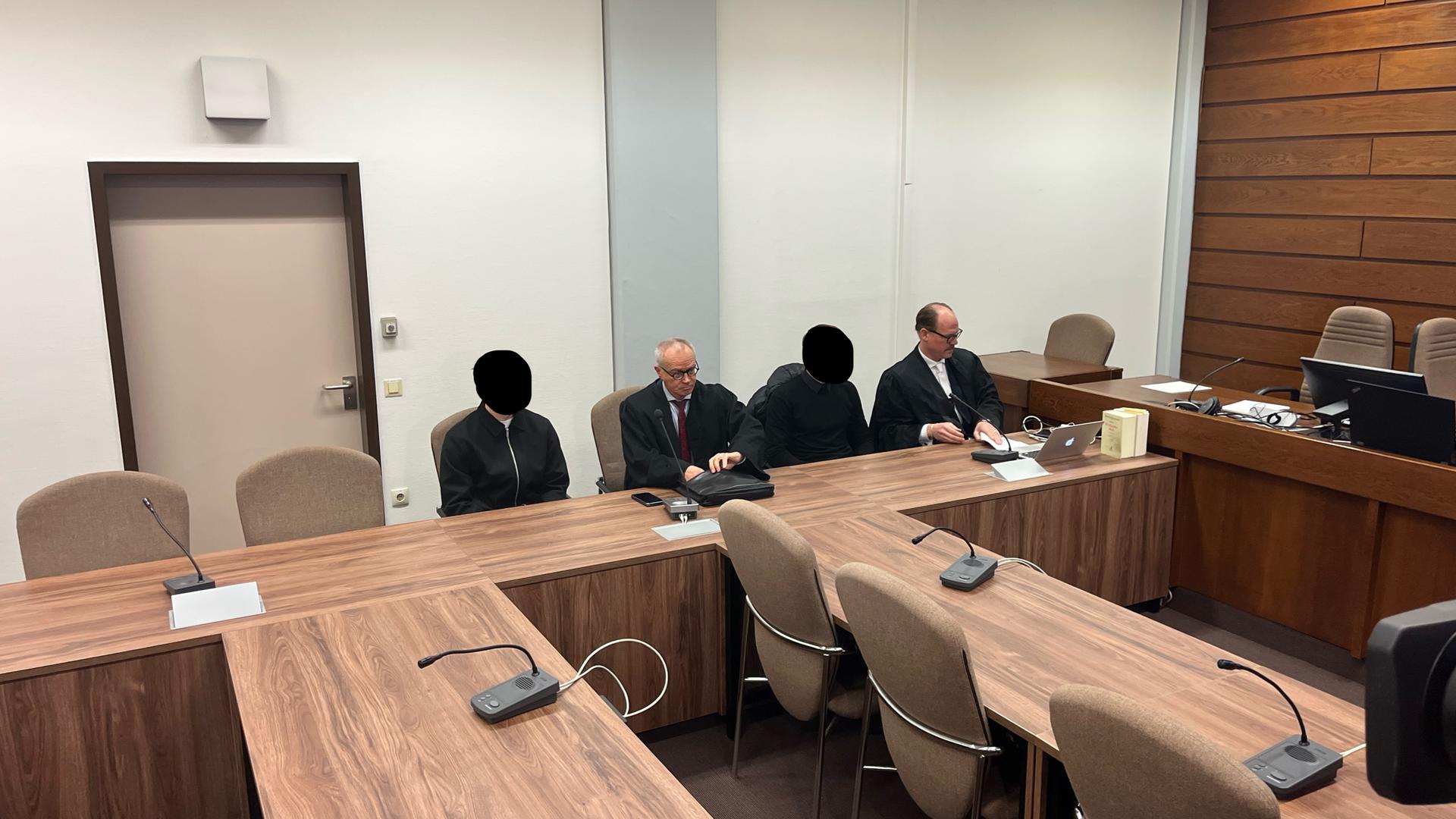 Zwei Frauen sterben auf der A555: Ex-FC-Spieler erklärt "tiefe Schuld"