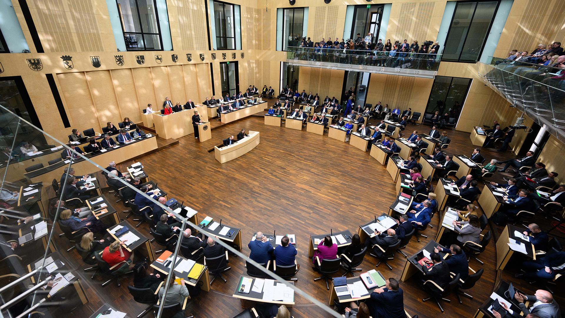 Michael Kretschmer spricht in einer Plenarsitzung im Deutschen Bundesrat. | dpa