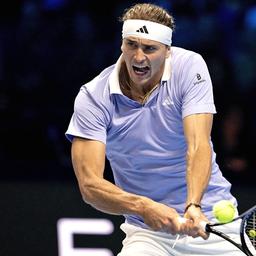 Alexander Zverev in seinem Auftaktspiel bei den ATP Finals in Turin gegen Andrej Rubljow